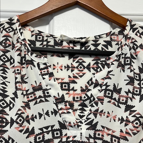 Aztec Print Sleeveless High Low Tank - Picture 6 of 7